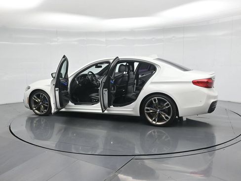 Used 2018 BMW M550i xDrive AWD/4WD image 33