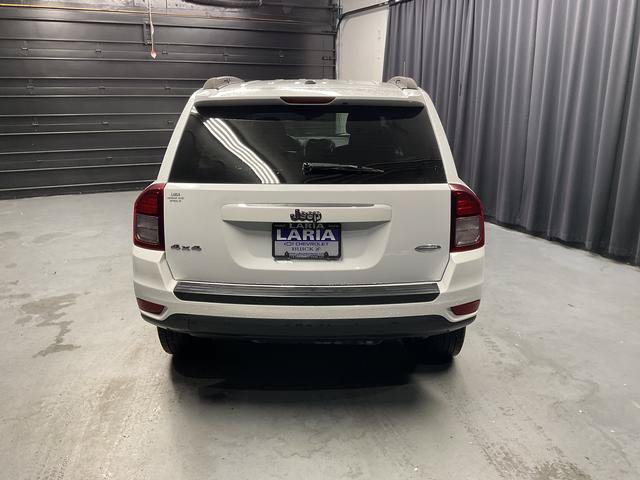 Used 2017 Jeep Compass Latitude AWD/4WD image 5