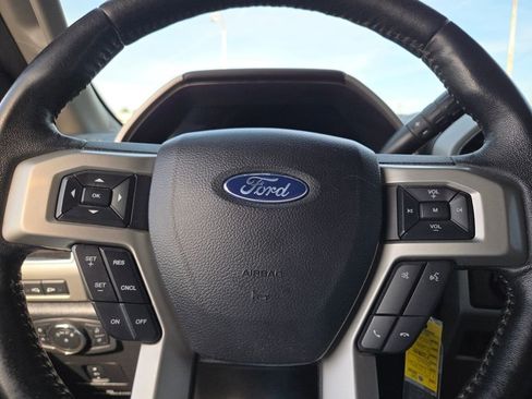 Used 2020 Ford F250 Lariat image 38