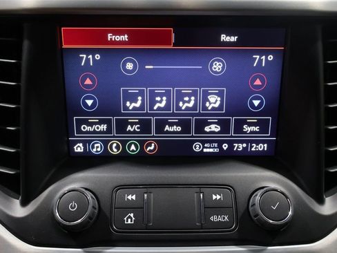 Used 2023 GMC Acadia SLT image 36