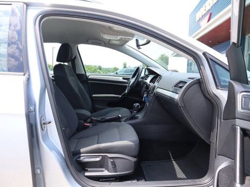 Used 2017 Volkswagen Golf S image 20