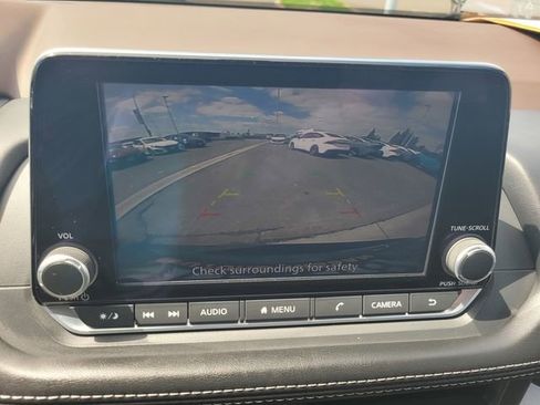 Certified 2023 Nissan Rogue SV FWD image 21
