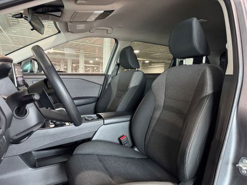 Used 2023 Nissan Rogue SV image 13