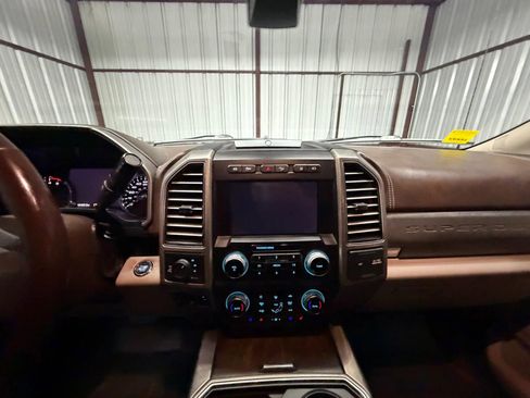 Used 2019 Ford F250 Limited w/ FX4 Off-Road Package AWD/4WD image 16