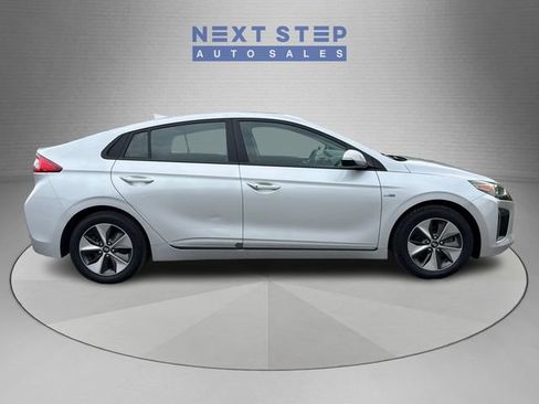 Used 2019 Hyundai Ioniq Electric FWD image 9