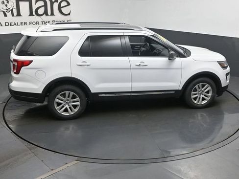 Used 2019 Ford Explorer XLT w/ Equipment Group 202A AWD/4WD image 40
