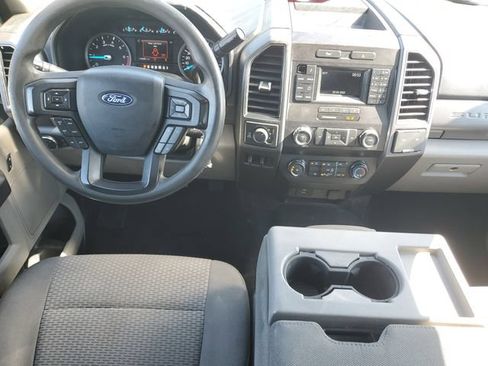 Used 2019 Ford F250 XLT w/ Snow Plow Prep Package AWD/4WD image 10