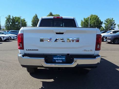 Used 2025 RAM 3500 Laramie AWD/4WD image 7