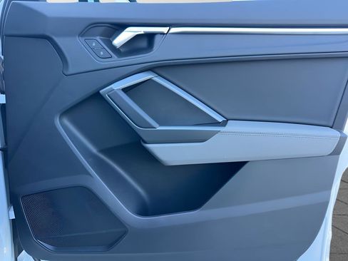 Used 2025 Audi Q3 2.0T Premium w/ Black Optic Sport Package image 58