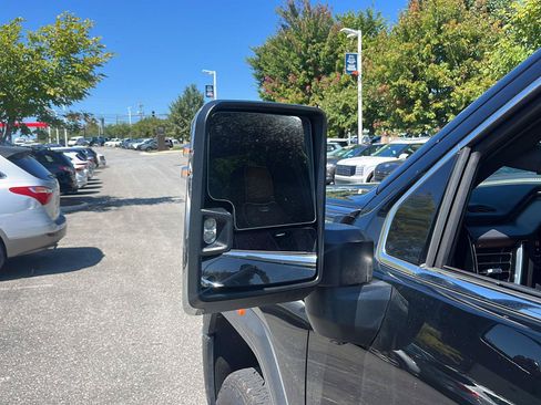 Used 2025 GMC Sierra 2500 Denali Ultimate AWD/4WD image 11