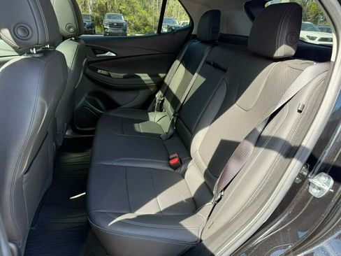 Used 2023 Buick Encore GX Essence w/ Experience Buick Package image 8