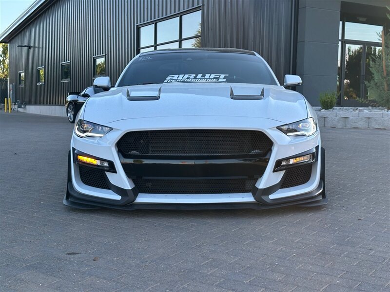 Used 2018 Ford Mustang GT Premium w/ GT Performance Package RWD image 4