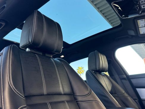 Used 2021 Land Rover Range Rover Velar R-Dynamic HSE image 16