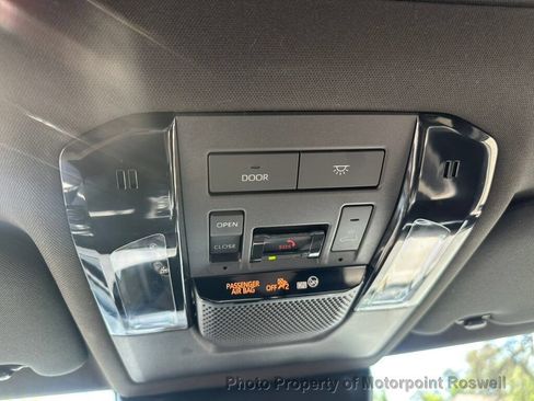 Used 2024 Lexus GX 550 w/ Accessory Package (Z1) AWD/4WD image 22