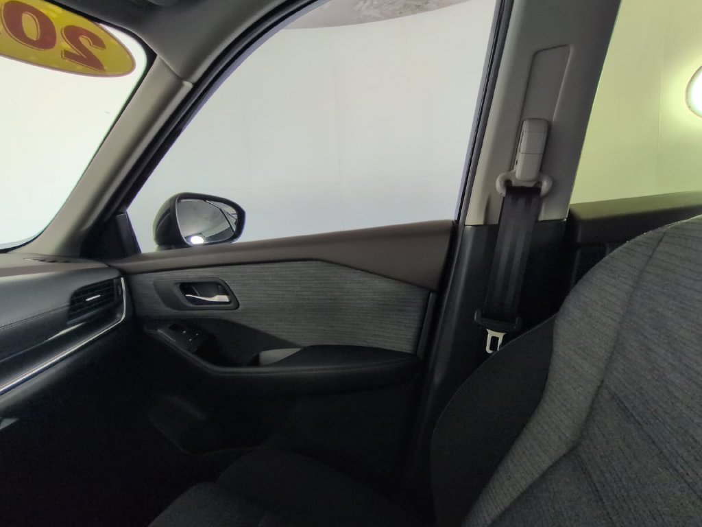 Used 2023 Nissan Rogue SV AWD/4WD image 28