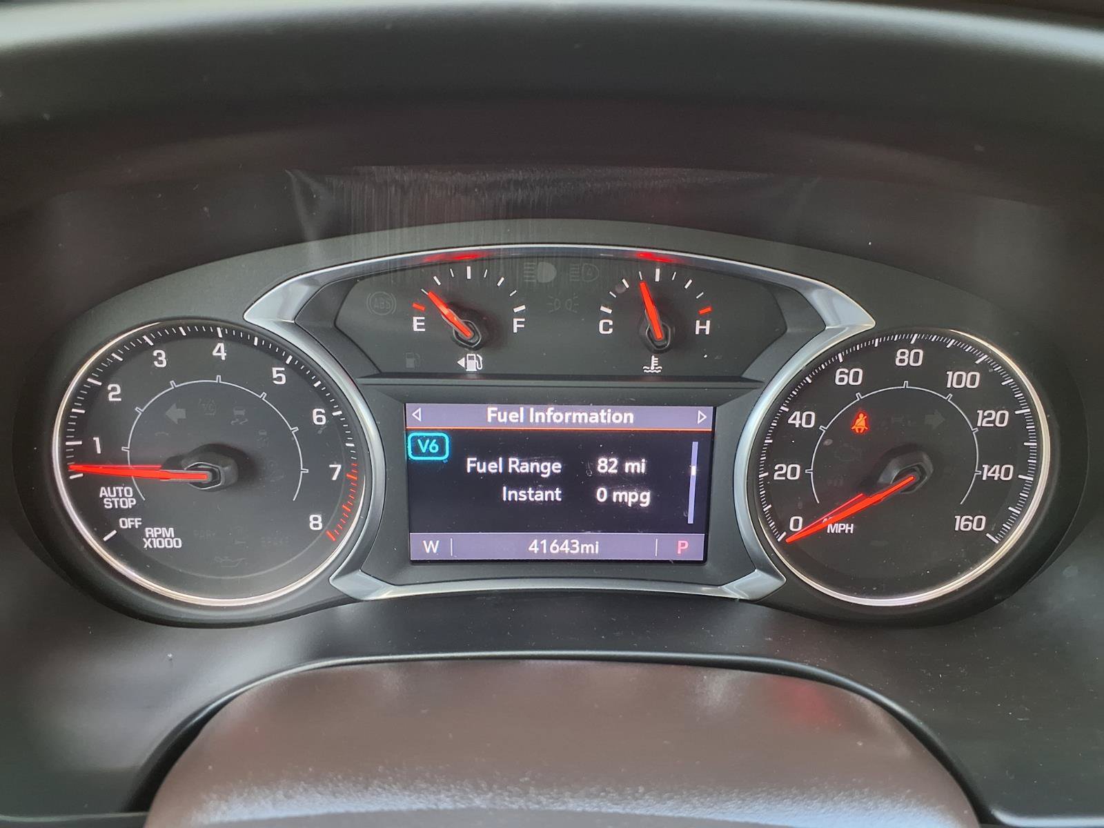 Used 2022 GMC Acadia SLT w/ Preferred Package FWD image 16