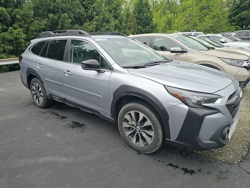 Used 2024 Subaru Outback Limited AWD/4WD image 4