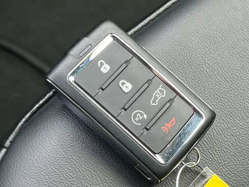 Certified 2024 Jeep Grand Cherokee Limited AWD/4WD image 36