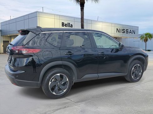 Certified 2025 Nissan Rogue SV FWD image 9