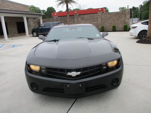 Used 2010 Chevrolet Camaro LS image 12