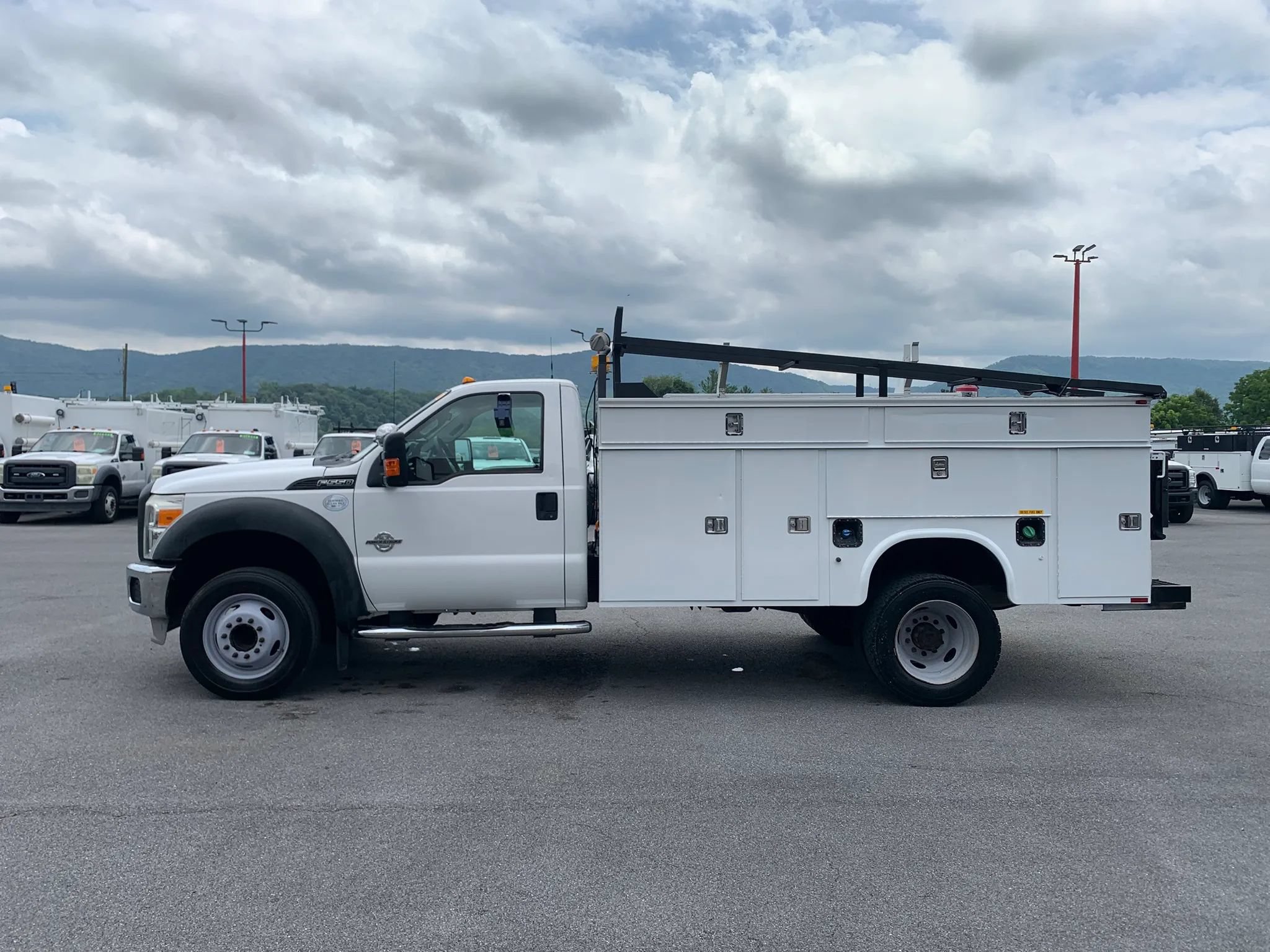 Used 2012 Ford F550 2WD Regular Cab Super Duty w/ Payload Upgrade Pkg image 5