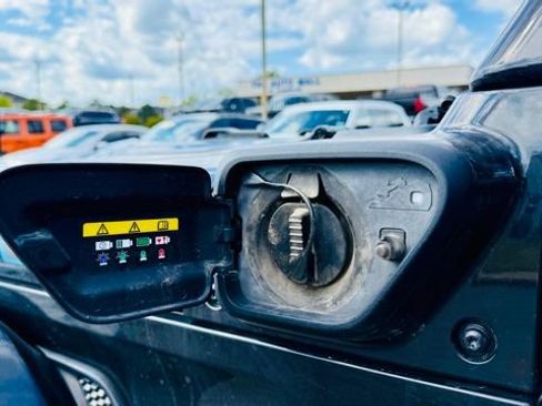 Used 2021 Jeep Wrangler Unlimited Rubicon 4xe w/ Steel Bumper Group image 12