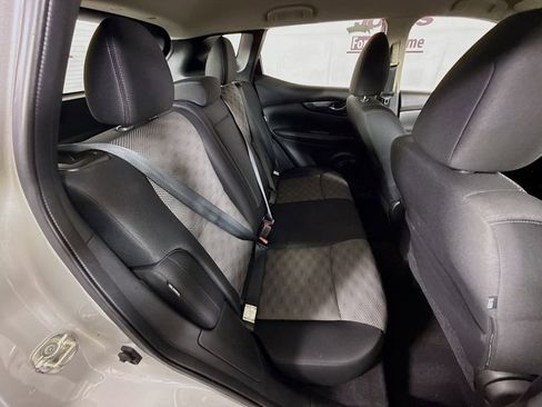Certified 2021 Nissan Rogue Sport SV AWD/4WD image 28