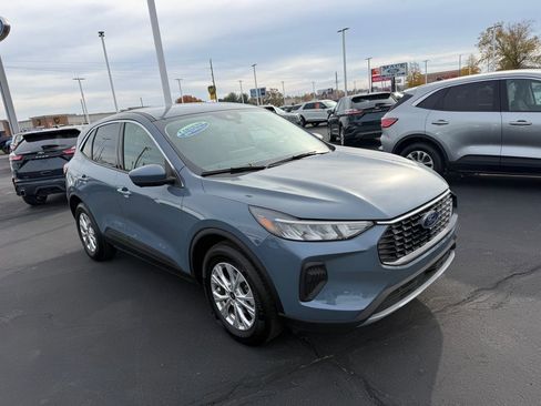 Used 2023 Ford Escape Active w/ Tech Pack #2 image 3