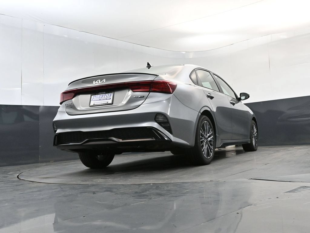 Certified 2022 Kia Forte GT-Line FWD image 23