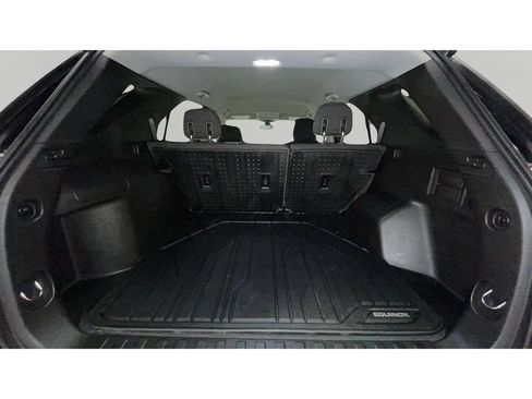Used 2019 Chevrolet Equinox LT FWD image 16