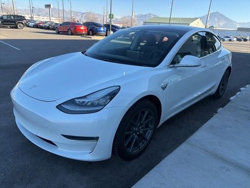 Used 2019 Tesla Model 3 Performance image 3