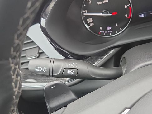 Used 2023 Buick Envision Preferred image 26