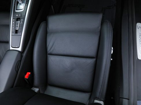 Used 2016 Porsche 911 Carrera S image 24