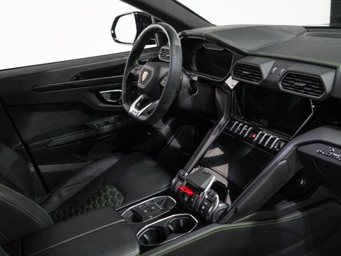 Used 2022 Lamborghini Urus AWD/4WD image 14