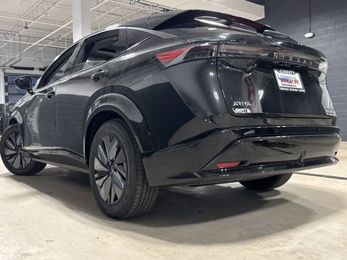New 2025 Nissan Ariya AWD image 21