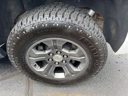 Used 2018 Chevrolet Tahoe LS w/ Skid Plate Package AWD/4WD image 15