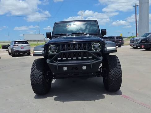 Used 2020 Jeep Gladiator Rubicon w/ LED Lighting Group AWD/4WD image 3