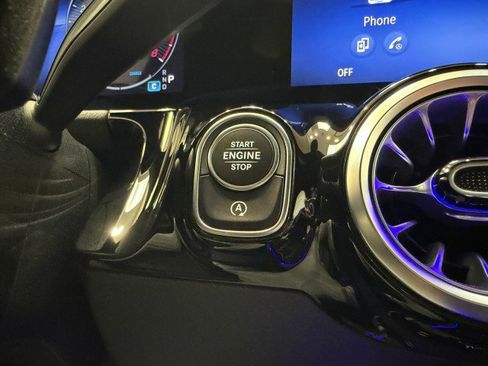 Certified 2025 Mercedes-Benz GLA 250 image 23