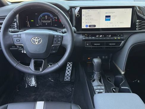 Used 2026 Toyota Camry SE w/ Multimedia Upgrade Package FWD image 17