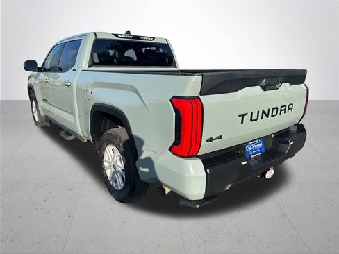 Used 2024 Toyota Tundra SR5 w/ SR5 Premium Package AWD/4WD image 9