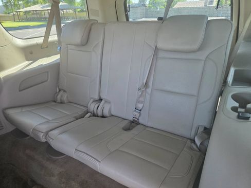Used 2015 GMC Yukon XL Denali w/ Touring Package RWD image 16