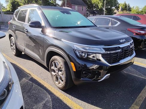 Used 2024 Kia Seltos S AWD/4WD image 11