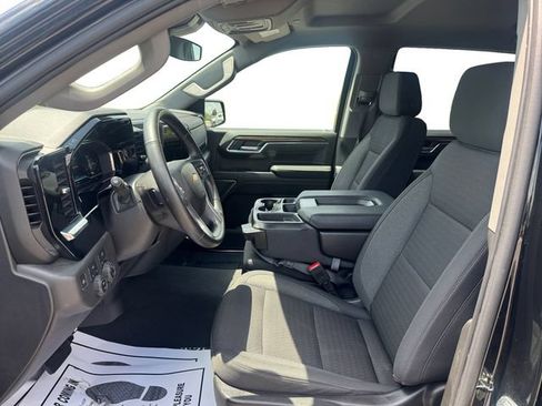 Used 2023 Chevrolet Silverado 1500 LT AWD/4WD image 10