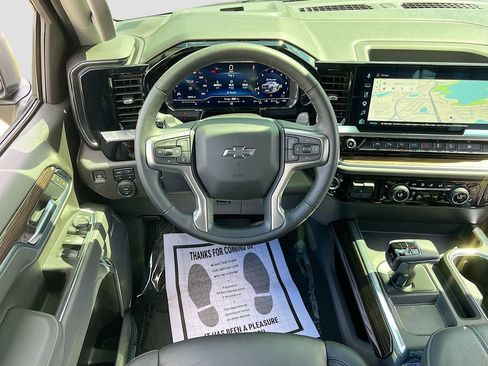 Used 2025 Chevrolet Silverado 1500 LT Trail Boss w/ LT Trail Boss Premium Package AWD/4WD image 23