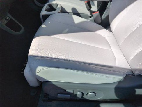 Certified 2024 Hyundai Ioniq 5 Limited RWD image 9