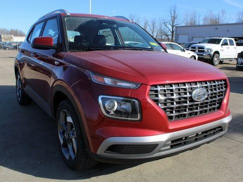 New 2025 Hyundai Venue SEL image 7