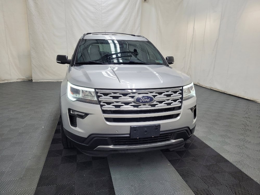 Used 2019 Ford Explorer XLT w/ Equipment Group 202A AWD/4WD image 14