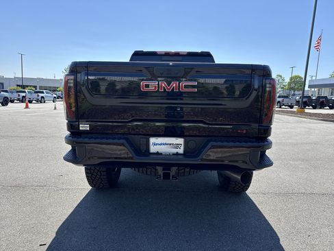 New 2026 GMC Sierra 2500 AT4X AWD/4WD image 9