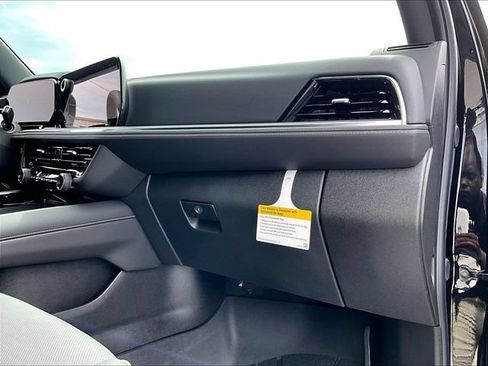 New 2026 Chevrolet Tahoe Premier AWD/4WD image 30