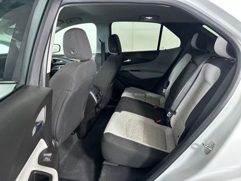 Used 2022 Chevrolet Equinox LS w/ LS Convenience Package image 25